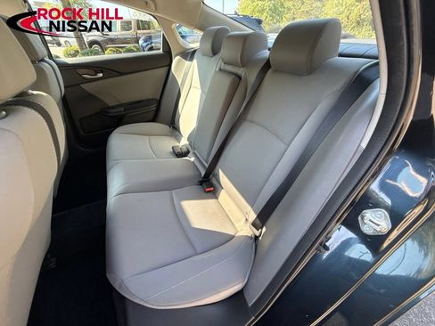 Used 2018 Honda Civic EX image 27