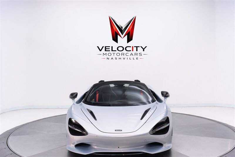 Used 2024 McLaren 750S Spider RWD image 11