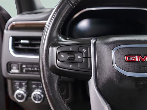 Used 2023 GMC Yukon SLE image 11