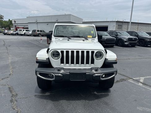 Used 2018 Jeep Wrangler Unlimited Sahara AWD/4WD image 4
