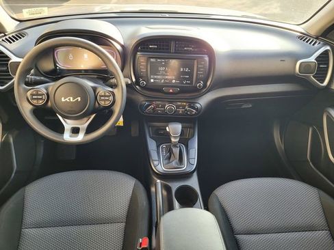 Used 2024 Kia Soul LX w/ Option Group 015 image 9