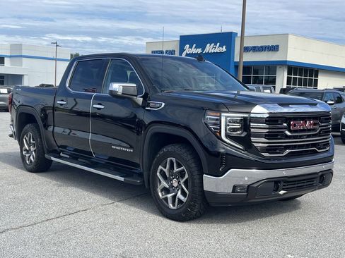Used 2023 GMC Sierra 1500 SLT w/ SLT Premium Plus Package image 29