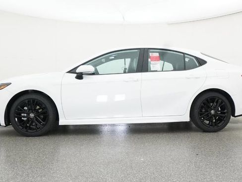 New 2026 Toyota Camry SE image 19