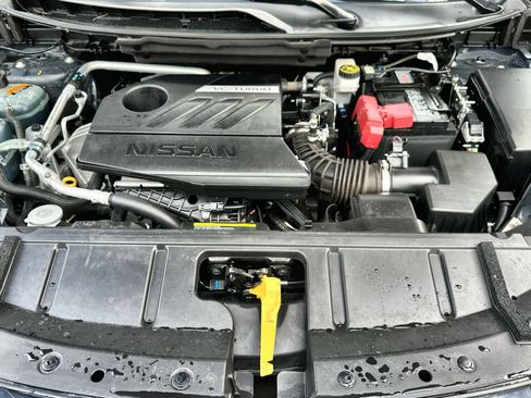 Used 2023 Nissan Rogue SV AWD/4WD image 12