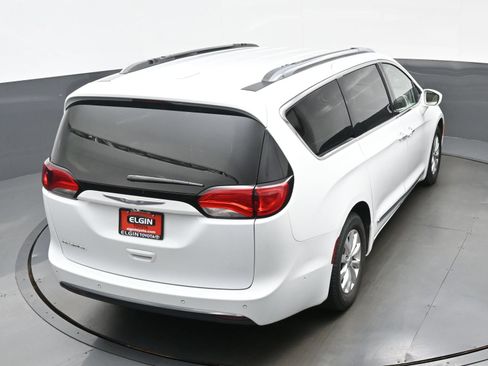 Used 2018 Chrysler Pacifica Touring-L Plus w/ Advanced Safetytec Group FWD image 42