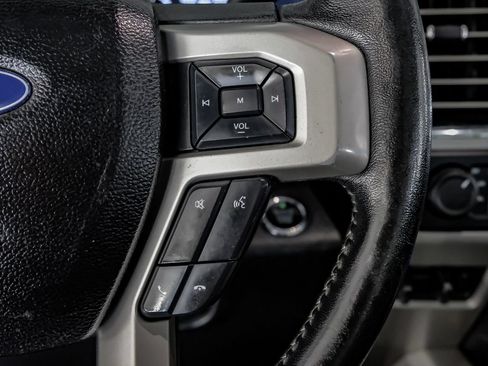 Used 2017 Ford F250 Lariat w/ Lariat Ultimate Package AWD/4WD image 17