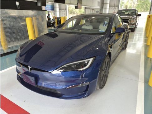 Used 2023 Tesla Model S AWD/4WD image 5