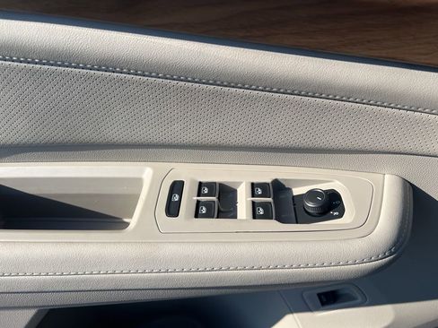 New 2026 Volkswagen Atlas SE image 18