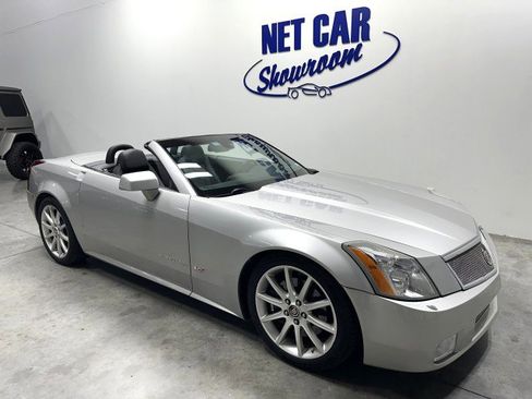 Used 2006 Cadillac XLR V image 1