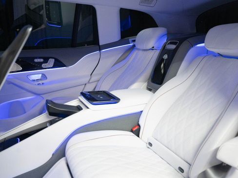 New 2026 Mercedes-Benz Maybach GLS 600 4MATIC image 16