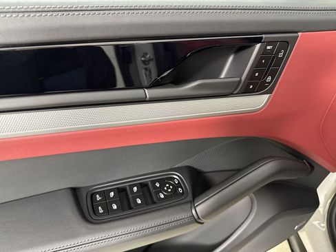 New 2026 Porsche Cayenne Coupe AWD/4WD image 33