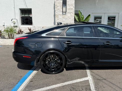 Used 2016 Jaguar XJ L Supercharged RWD image 16