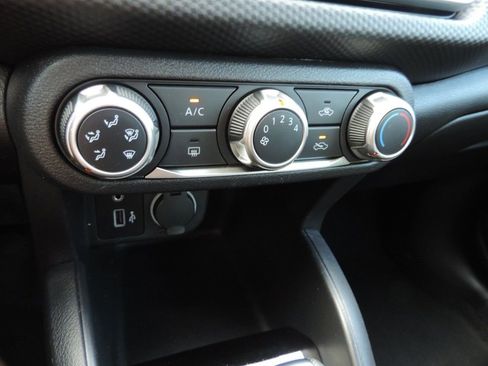 Used 2021 Nissan Kicks S FWD image 21