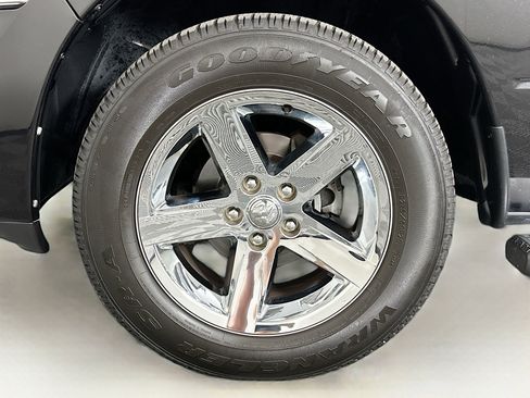 Used 2017 RAM 1500 Express w/ Express Value Package image 11