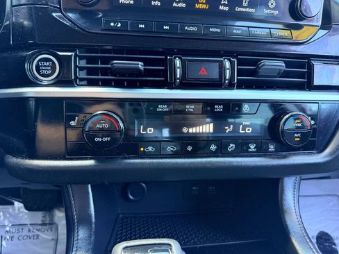 Used 2022 Nissan Pathfinder SL w/ SL Black Package AWD/4WD image 45