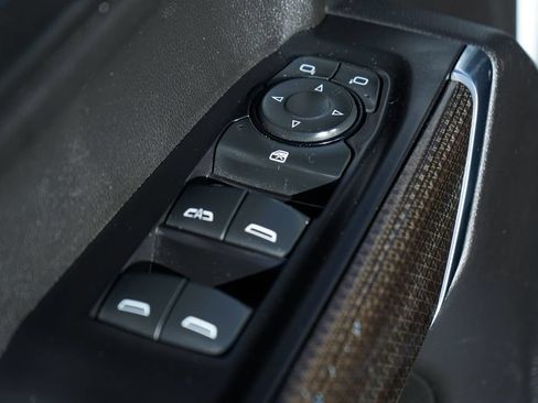 Used 2021 Chevrolet Silverado 1500 LT Trail Boss w/ Convenience Package II AWD/4WD image 11