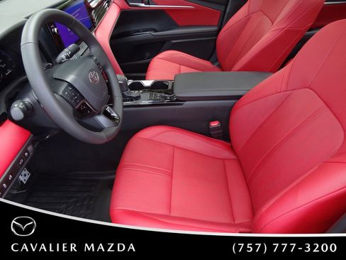 Used 2026 Toyota Camry XSE AWD/4WD image 9