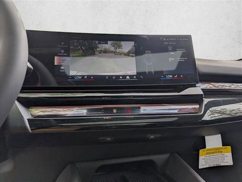 New 2026 BMW i5 eDrive40 w/ M Sport Package image 13