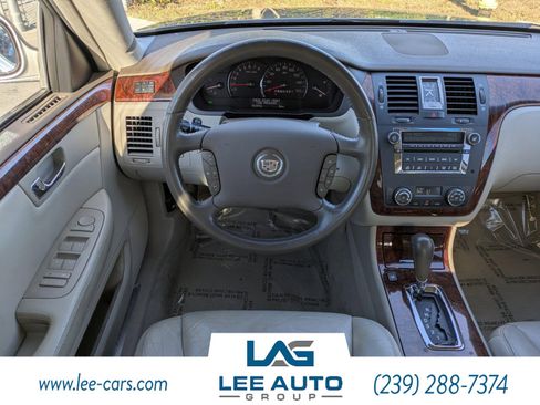 Used 2006 Cadillac DTS w/1SB image 12