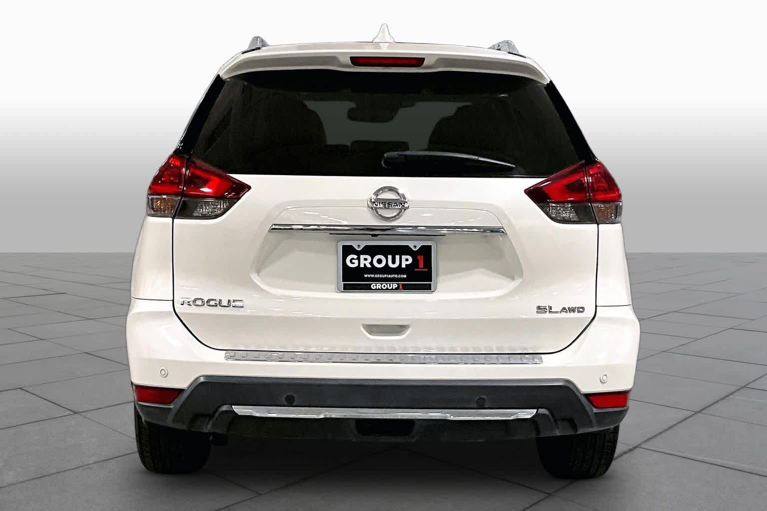 Used 2019 Nissan Rogue SL w/ Premium Package AWD/4WD image 5