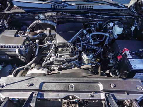 Used 2020 Toyota Tacoma SR image 26