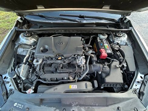 Used 2021 Toyota Camry SE FWD image 12