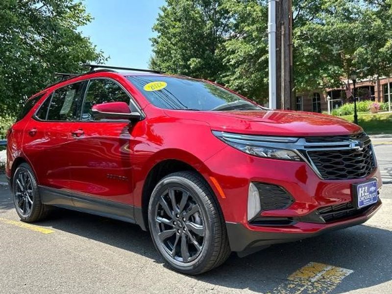 Certified 2022 Chevrolet Equinox RS w/ RS Leather Package image 1