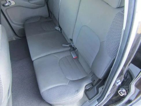 Used 2016 Nissan Frontier Desert Runner image 33