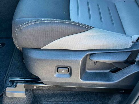 Used 2025 Toyota Tacoma TRD Sport image 15