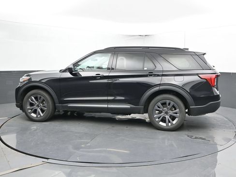 Used 2025 Ford Explorer Active w/ Active Comfort Package AWD/4WD image 9