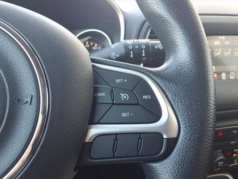 Used 2018 Jeep Compass Sport w/ Tech Group image 16