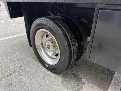 Used 2023 Ford F550 4x4 Crew Cab Super Duty image 14