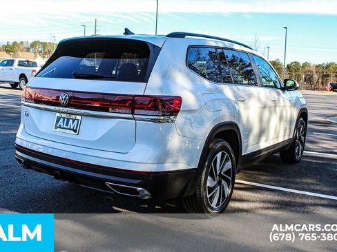 Used 2024 Volkswagen Atlas SE image 6
