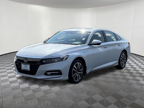 Used 2020 Honda Accord Touring image 3