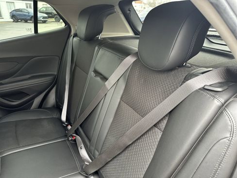 Used 2018 Buick Encore Preferred image 21