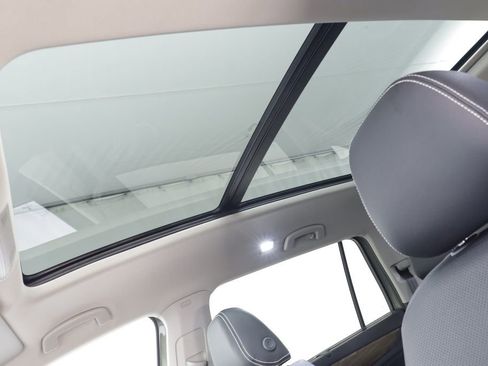 New 2026 Volkswagen Atlas SE image 14