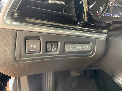 Used 2023 Cadillac XT6 Premium Luxury w/ Technology Package AWD/4WD image 45