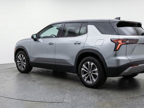 Used 2025 Chevrolet Equinox LT AWD/4WD image 6