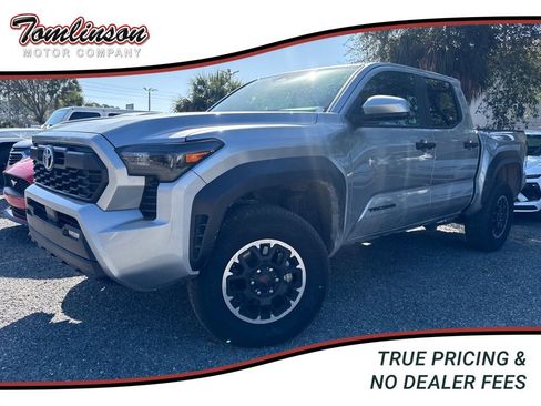Used 2025 Toyota Tacoma TRD Off-Road image 1