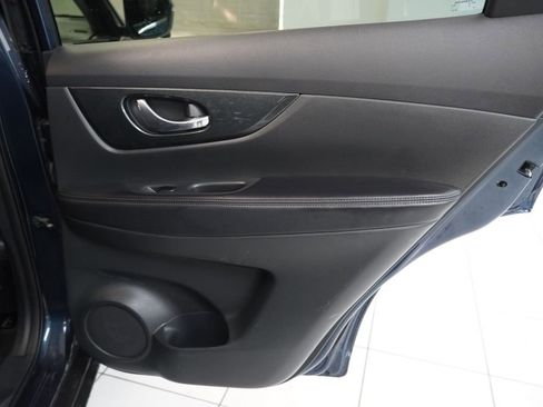 Used 2016 Nissan Rogue SL w/ SL Premium Package AWD/4WD image 30