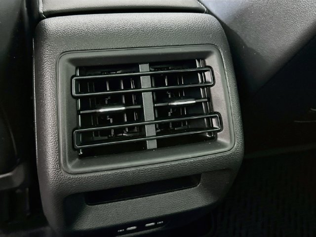 Certified 2026 Volkswagen Tiguan SE R-Line FWD image 25