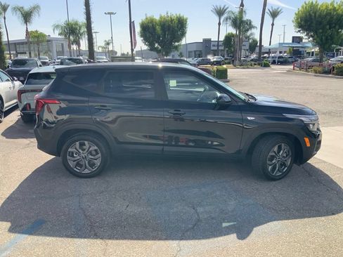 Used 2024 Kia Seltos LX AWD/4WD image 10