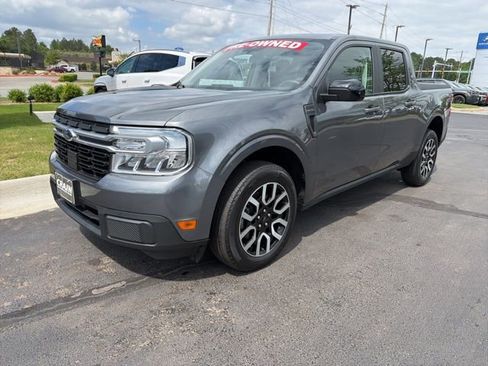Used 2024 Ford Maverick Lariat FWD image 3