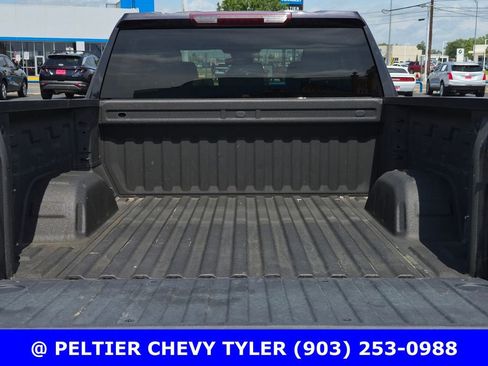Used 2023 Chevrolet Silverado 1500 Custom w/ 2.7L Blackout Package AWD/4WD image 8