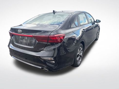 Used 2021 Kia Forte LXS image 2