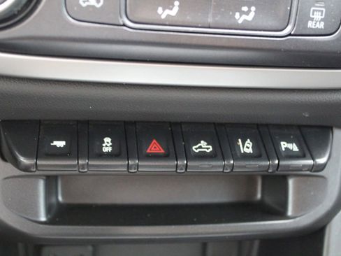 Used 2021 Chevrolet Colorado LT w/ Safety Package image 22