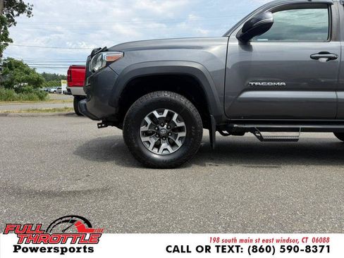 Used 2019 Toyota Tacoma TRD Off-Road AWD/4WD image 24