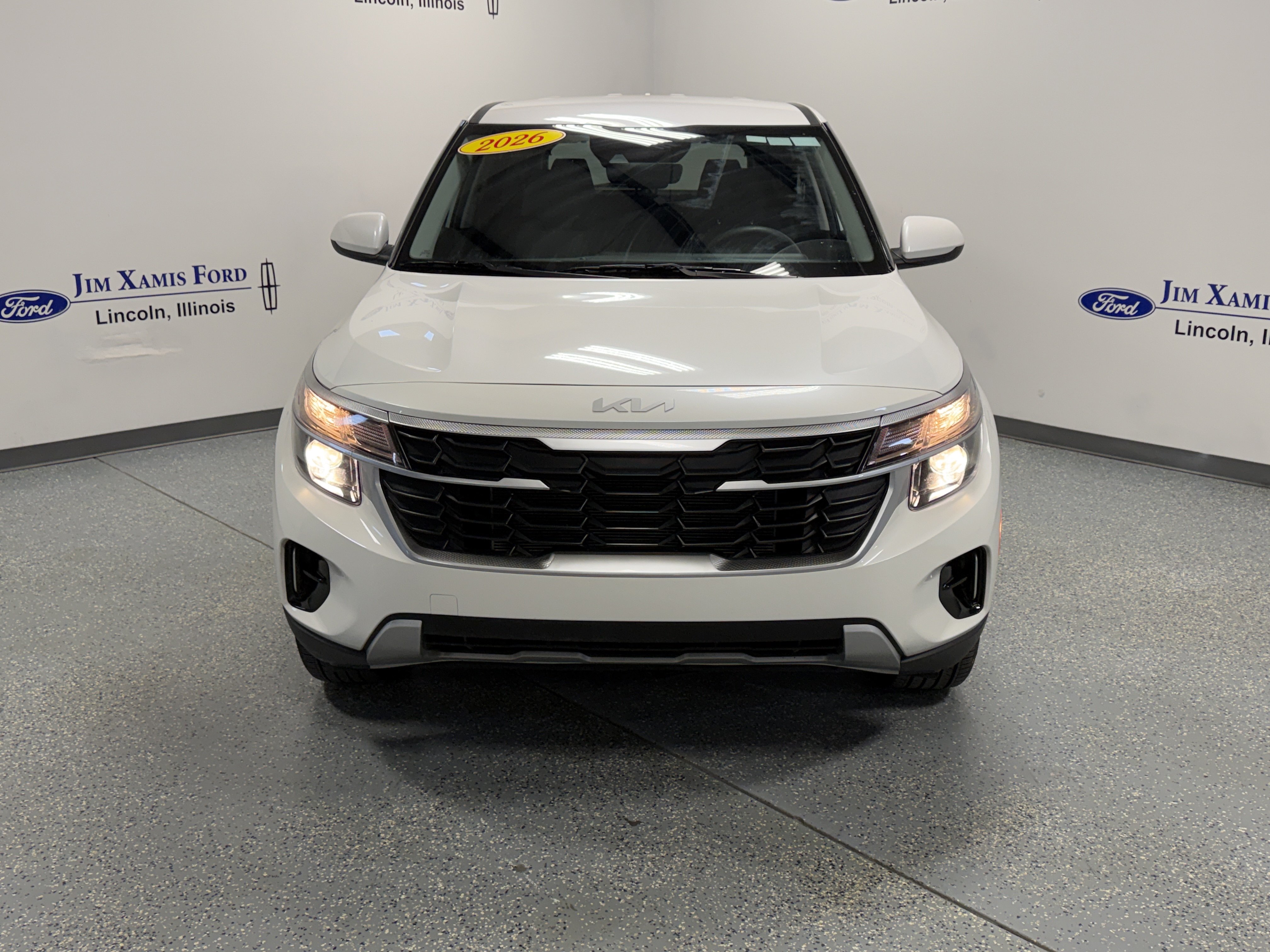 Used 2026 Kia Seltos LX FWD image 2