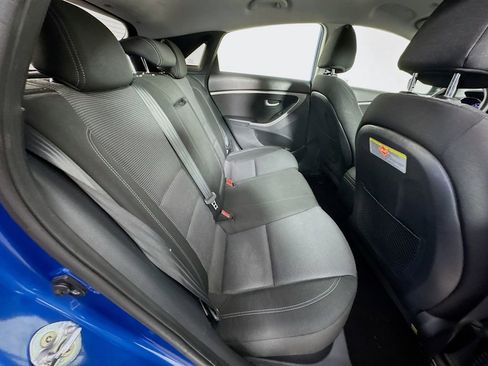 Used 2017 Hyundai Elantra GT image 30