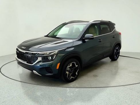 Certified 2025 Kia Seltos EX w/ EX Sunroof Package FWD image 1